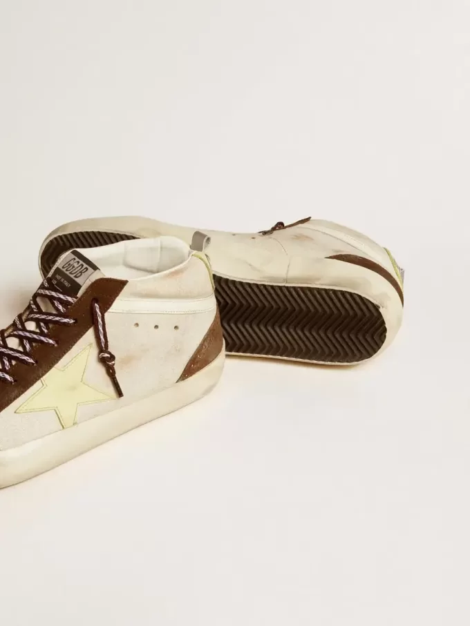 Mid Star voor heren in beige glitter met gele suède ster en katoenen flash