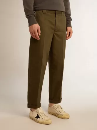 Militairgroene chino uit de Golden Collection