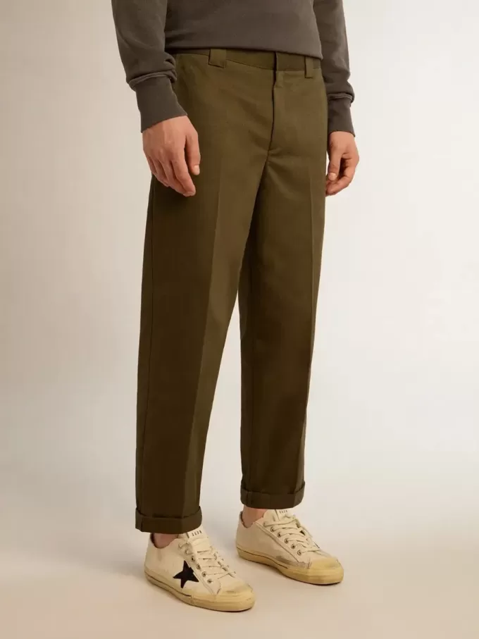Militairgroene chino uit de Golden Collection