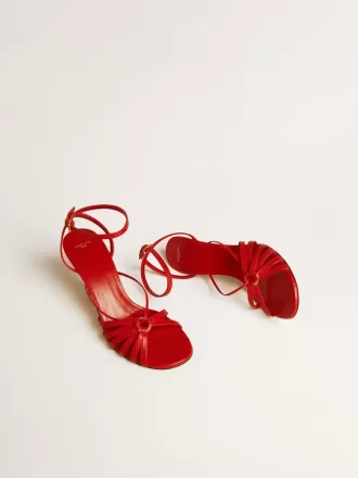 Nico hoge hakken sandalen in rood nappaleer met gouden ketting