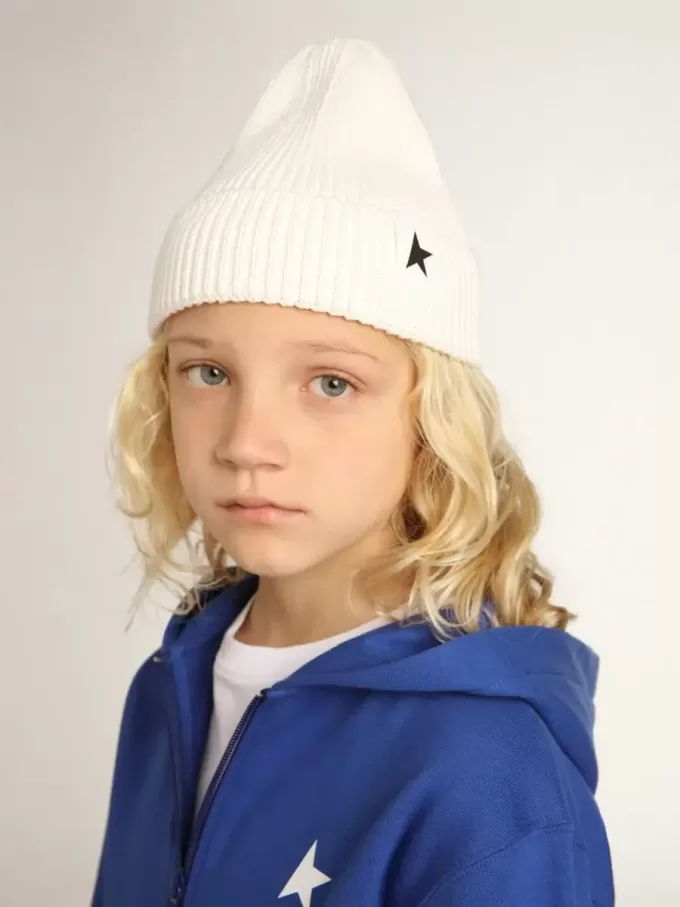 Off-white katoenen beanie met contrasterende zwarte ster