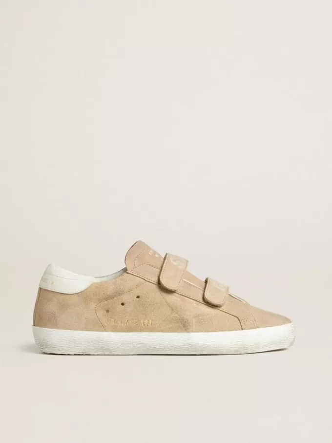 Old School voor dames in beige suède met witte leren hiellip.