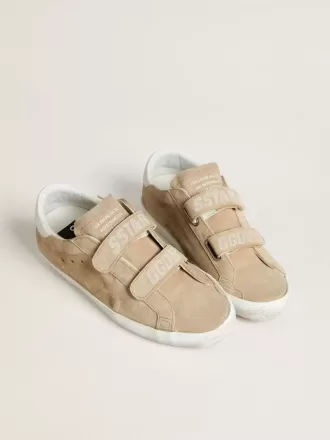 Old School voor dames in beige suède met witte leren hiellip.