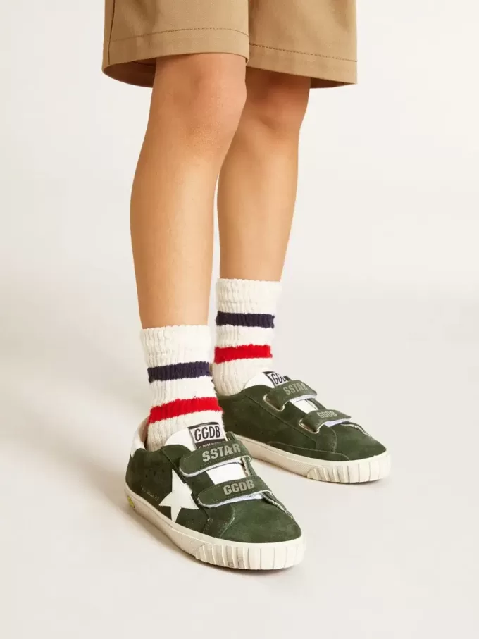 Old School Young in groen suède met witte leren ster en hielstuk