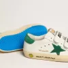 Old School Young met groene suède ster en hielstuk