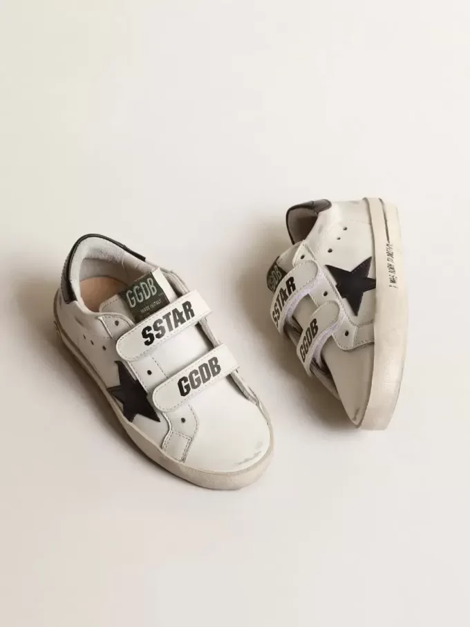 Old School Young met metallic leren ster en zwarte hiellip