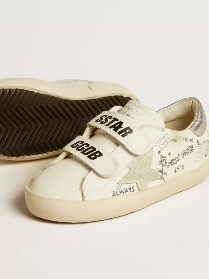 Old School Young met suède ster en metallic leren hielstuk