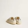 Old School Young met suède ster en metallic leren hielstuk
