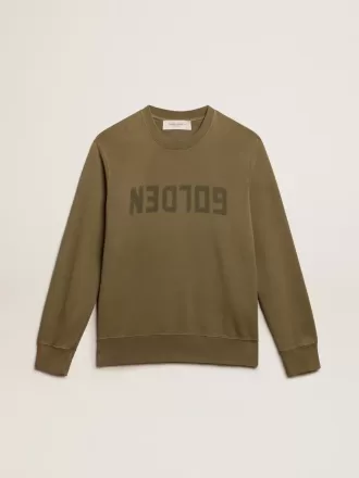 Olijfgroen herensweatshirt met gouden letters
