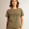 Olijfgroen T-shirt voor dames met gouden letters