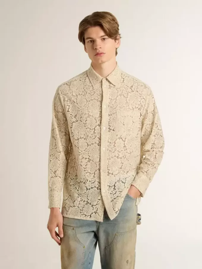 Oversized shirt in crèmekleurig doorschijnend kant
