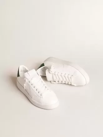 Purestar met witte bio-based ster en matgroene leren hiellip.