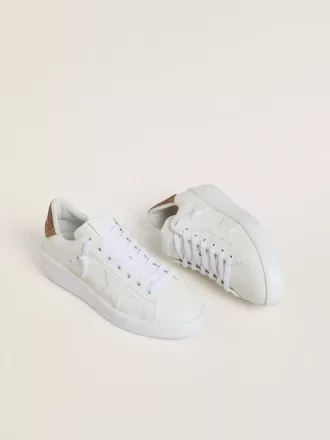 Purestar voor dames met witte leren ster en bruine kristallen hielband