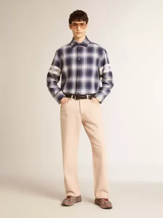 Roze geverfde herenjeans