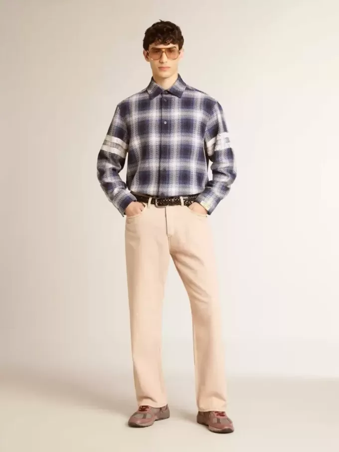 Roze geverfde herenjeans