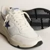 Running Sole in wit leer en mesh met blauwe gelamineerde leren ster