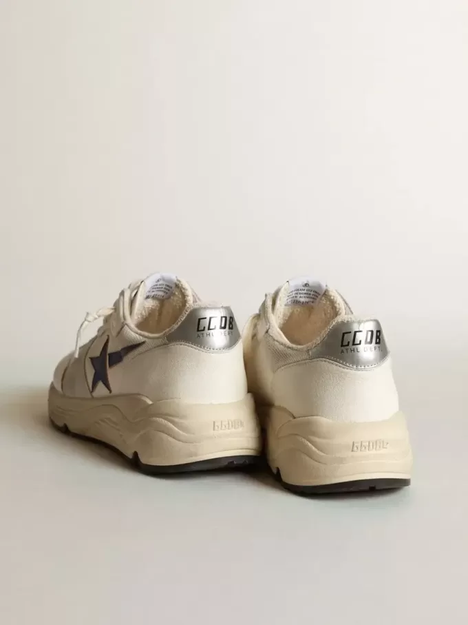 Running Sole in wit leer en mesh met blauwe gelamineerde leren ster