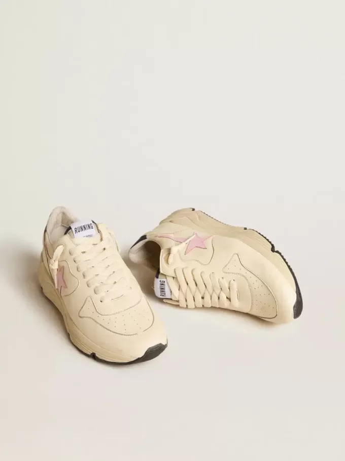 Running Sole voor dames van nappaleer met roze leren ster en blauwe leren hielband.
