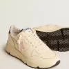 Running Sole voor dames van nappaleer met roze leren ster en blauwe leren hielband.