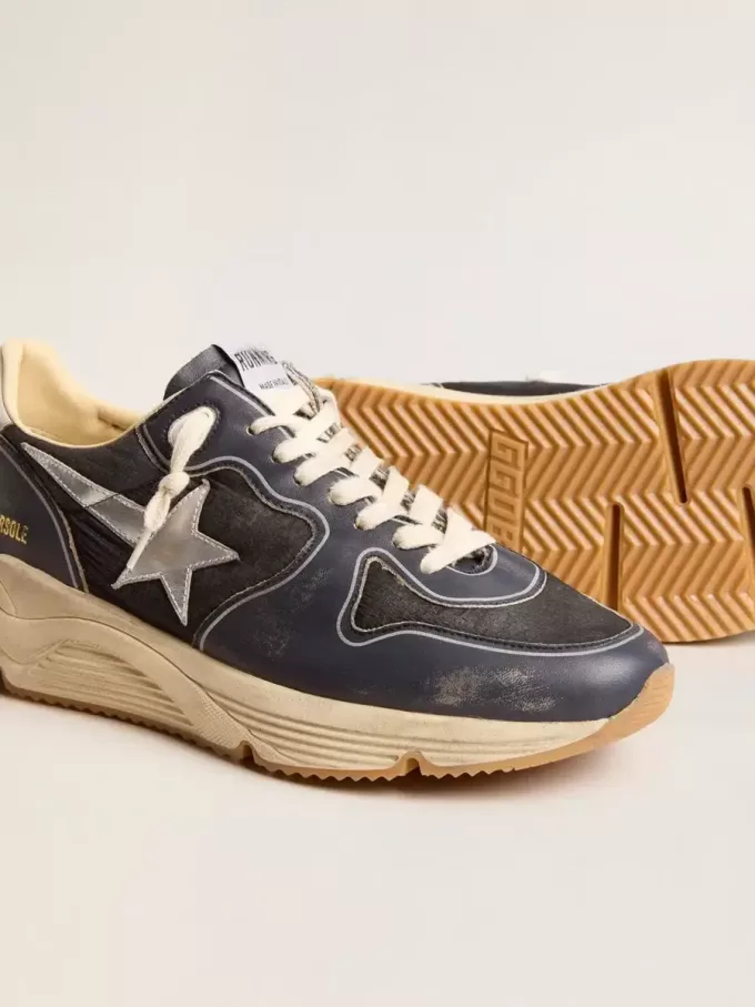 Running Sole voor heren in donkerblauw nappaleer en zwart nylon met een zilveren ster
