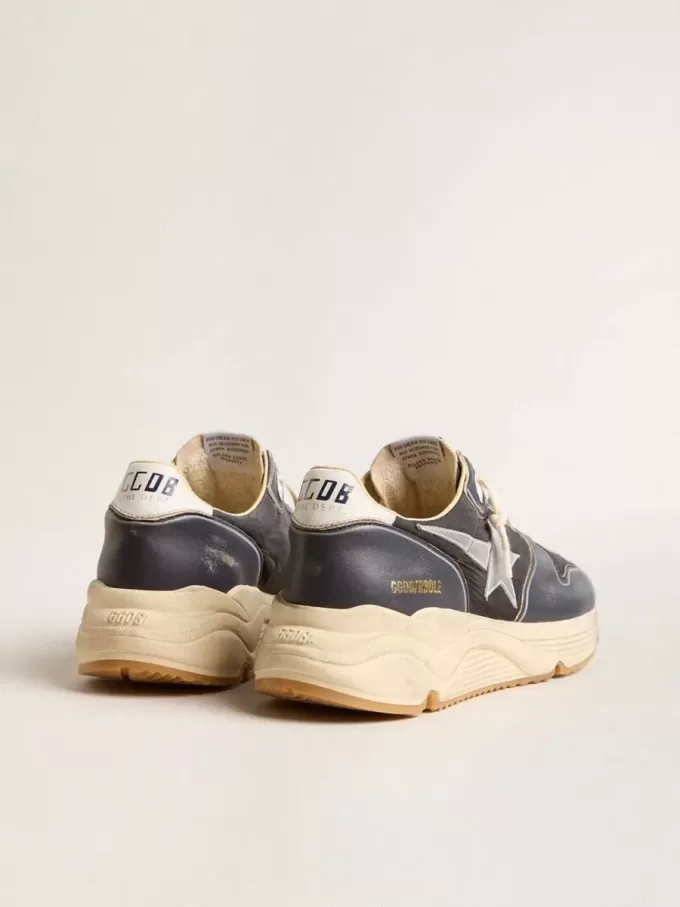 Running Sole voor heren in donkerblauw nappaleer en zwart nylon met een zilveren ster