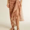 Sarong van katoenen voile met all-over print in wit en baksteenrood