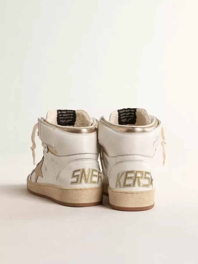 Sky-Star in wit nappaleer met gouden metallic leren ster en hielstuk