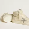 Sky-Star voor dames in leer met lichtblauwe leren ster en witte hielband.