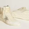 Sky-Star voor heren van leer met lichtblauwe leren ster en witte hiellip.