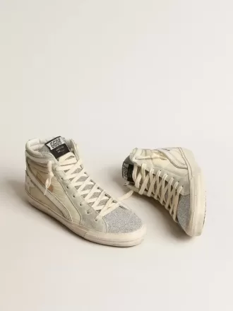 Slide van ivoorkleurig nylon met witte leren ster en zilveren Swarovski-kristallen tong