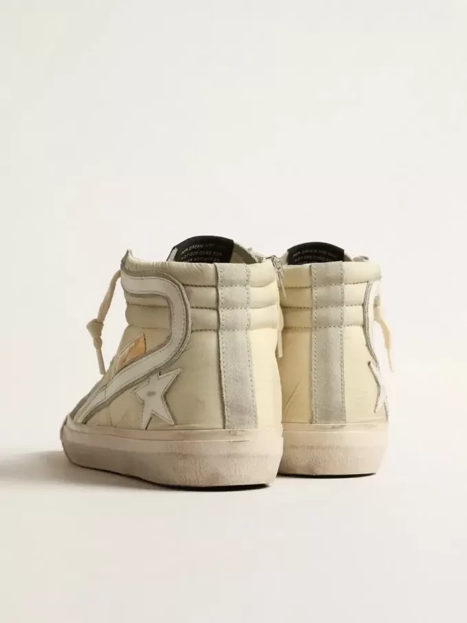 Slide van ivoorkleurig nylon met witte leren ster en zilveren Swarovski-kristallen tong