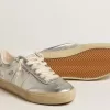 Soul Star in metallic zilverkleurig leer met witte leren hielband
