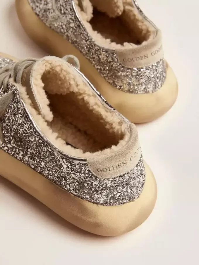 Space-Star damesschoenen in zilver glitter met schapenvachtvoering