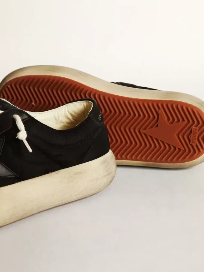 Space-Star schoenen van zwart nylon met zwarte leren ster en hielstuk