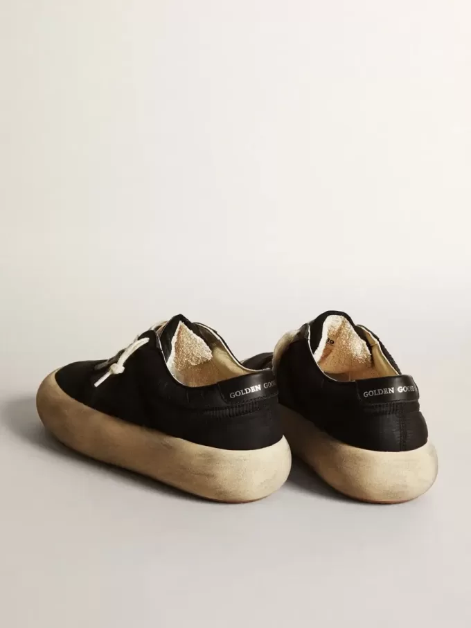 Space-Star schoenen van zwart nylon met zwarte leren ster en hielstuk