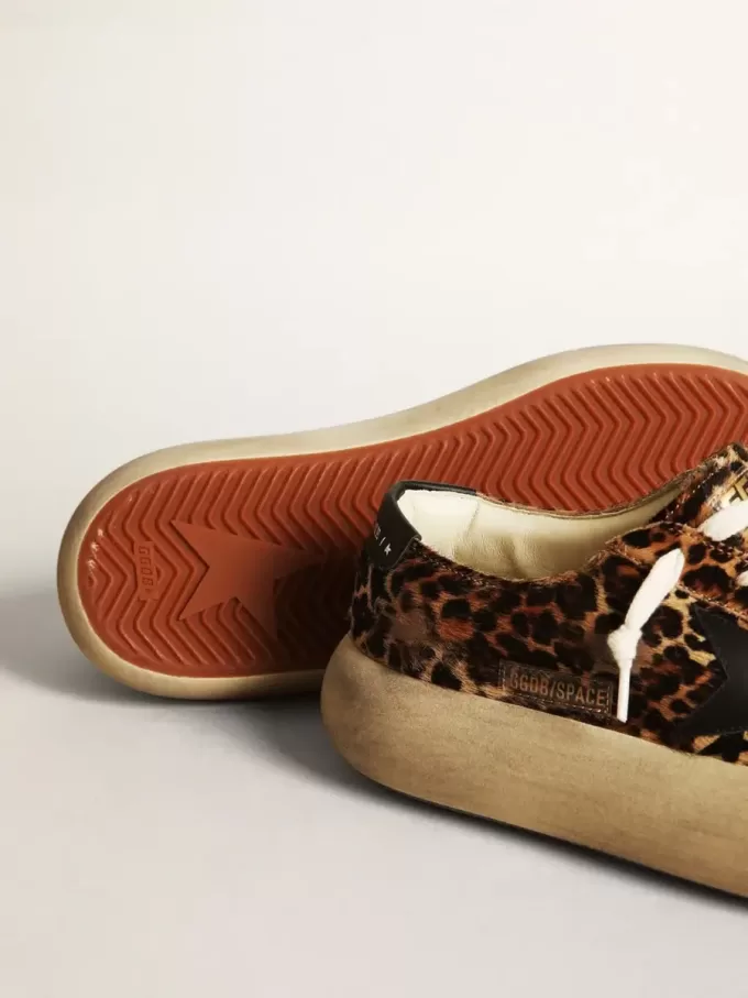 Space-Star voor dames in ponyhuid met luipaardprint en zwarte ster