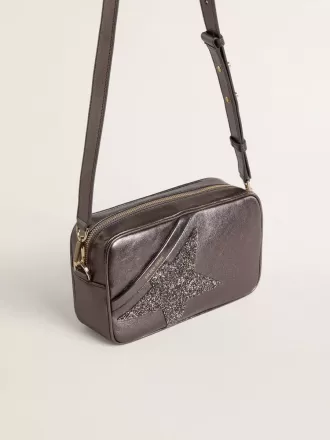 Star Bag in grijs metallic leer met Swarovski-kristallen ster