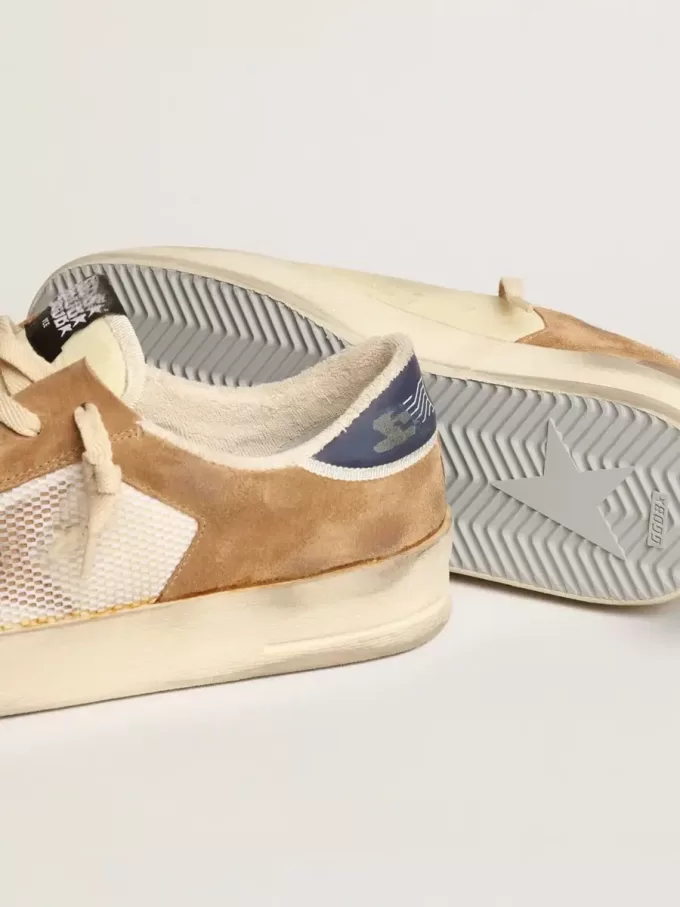 Stardan in beige nylon en mesh met tabakskleurige suède inzetstukken