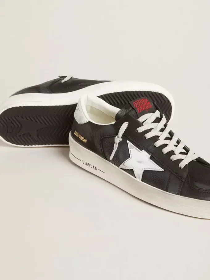 Stardan in zwart nubuck en mesh met grijze leren ster en hielstuk