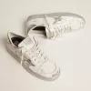 Stardan sneakers met zilverkleurige metalen ster en hielstuk
