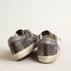 Super-Star in glitter met een bruine ster en lila hielbandje