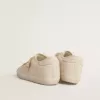 Super-Star in parelkleurig canvas met een ton-sur-ton mesh-effect ster