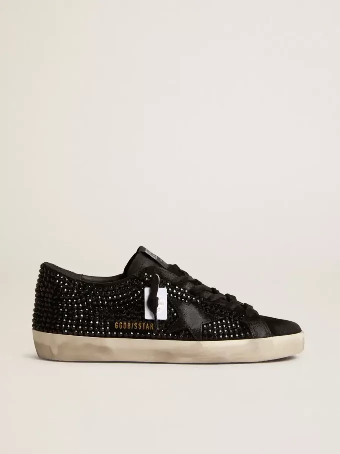 Super-Star in zwart suède met Swarovski-kristallen en zwarte suède ster