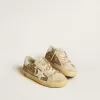 Super-Star Junior in goudglitter met witte leren ster en hielstuk