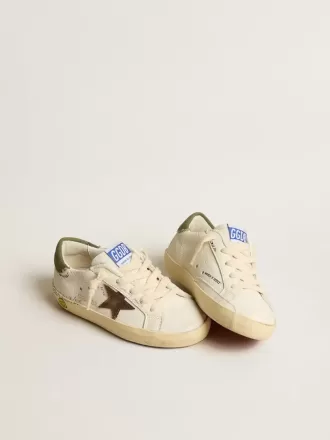 Super-Star Junior in nappa met suède ster en groene hiellip