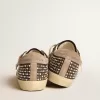 Super-Star LTD in grijs nubuck met Swarovski-parels en suède ster