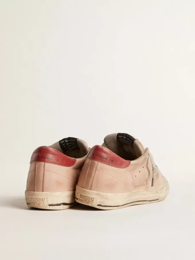 Super-Star LTD in roze nubuck met geperforeerde ster en leren hielstuk