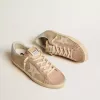 Super-Star LTD in wit gaas en roze nubuck met Swarovski-kristallen op de hiel