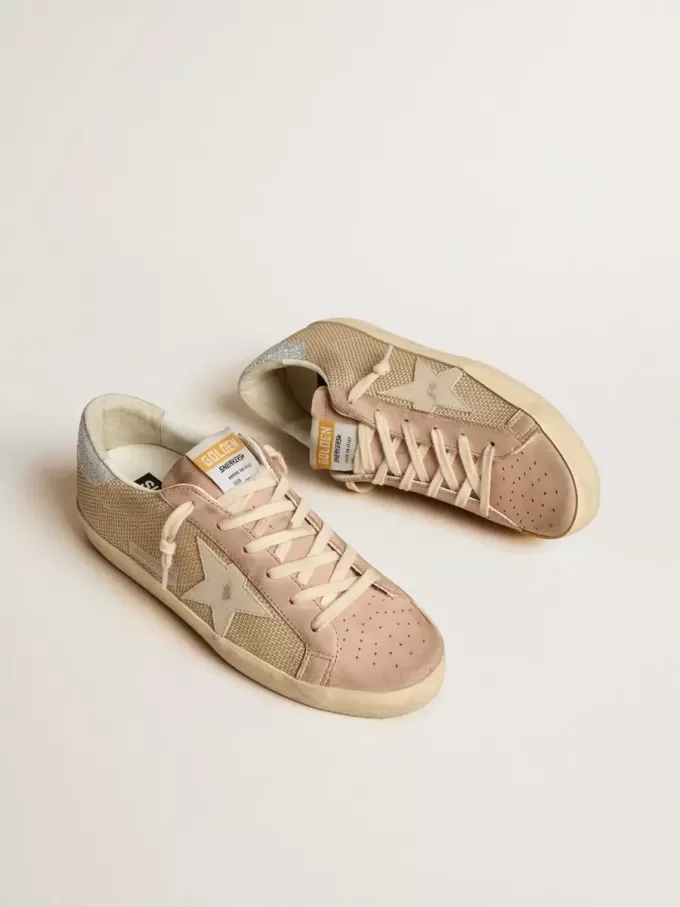 Super-Star LTD in wit gaas en roze nubuck met Swarovski-kristallen op de hiel