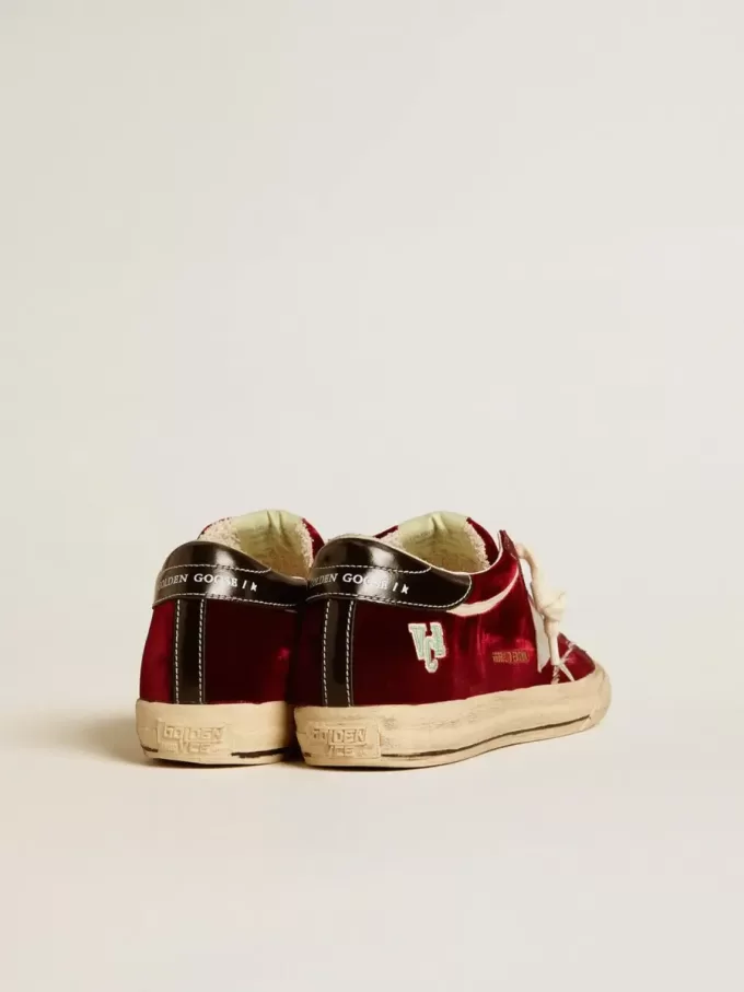 Super-Star LTD voor dames in fluweel met metallic leren ster en hielstuk